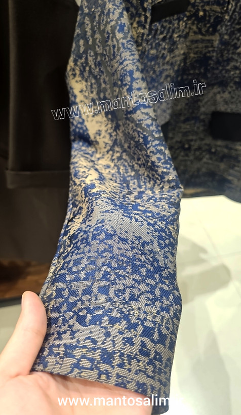 نمای نزدیک از کیفیت دوخت و جیب کت تک زنانه کد ۰۰۵